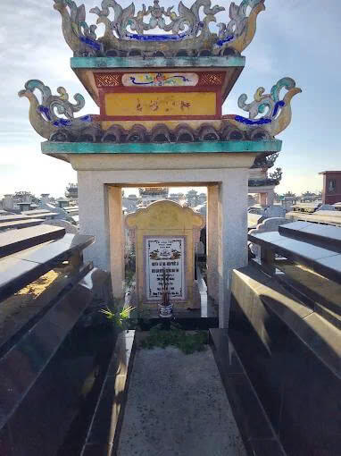Le clan's tomb
