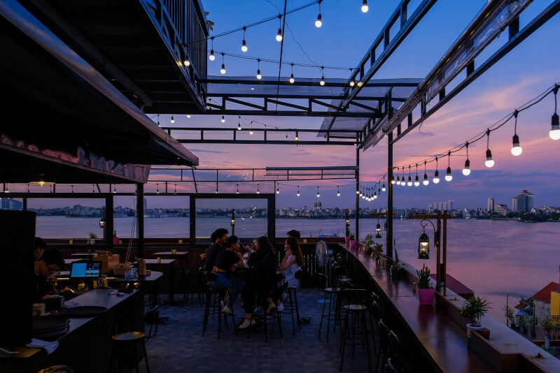 Paradise Rooftop - Tọa Độ Ngắm Hoàng Hôn Hồ Tây Đẹp Nhất Hà Nội