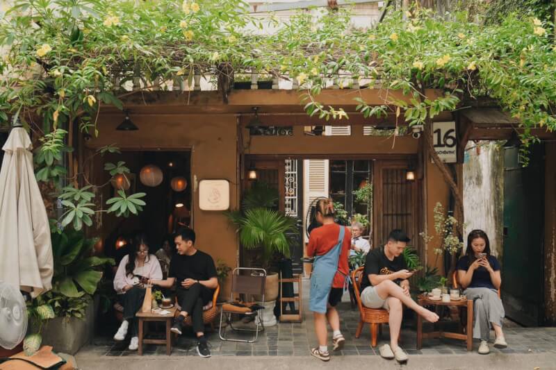 Lermalermer - Trạm Dừng Chân Cho Những Kẻ Mộng Mơ Giữa Hà Nội