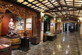 Đi Tìm Những Trang Sách Cũ Tại Bảo Tàng Văn Học Việt Nam