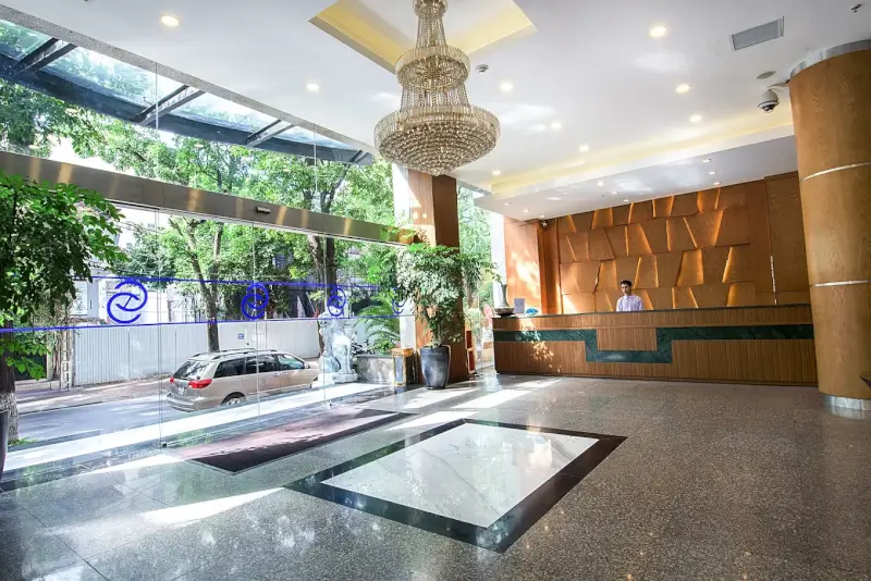 Khám Phá Vẻ Đẹp Tân Cổ Điển Tại La Casa Hanoi Hotel