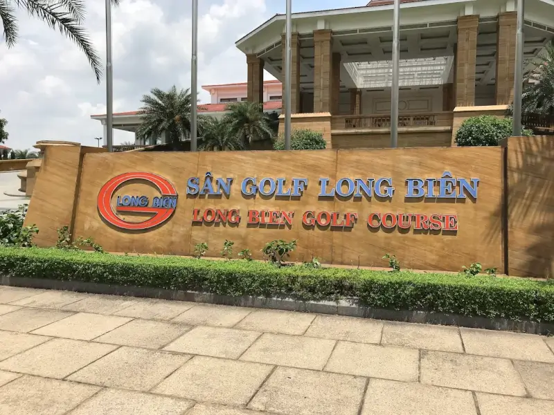 Đánh Thức Mọi Giác Quan Tại Sân Golf Long Biên Ngay Lòng Hà Nội