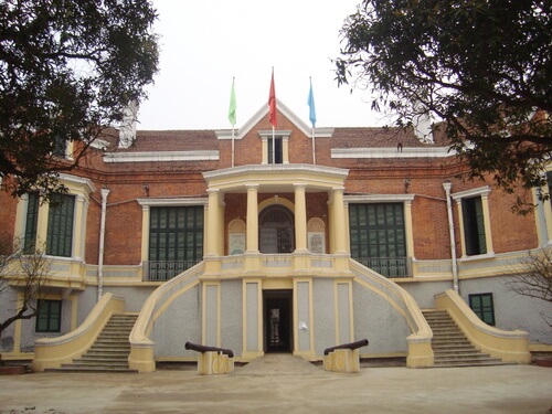 Ngược Dòng Lịch Sử Khám Phá "Huyền Thoại" Nhà Máy Dệt Lớn Nhất Đông Dương