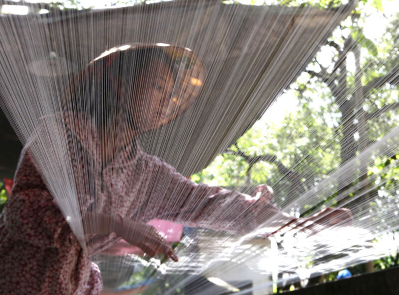 Tinh Hoa Lụa Việt: Hành Trình Ghé Thăm Làng Nghề Nha Xá