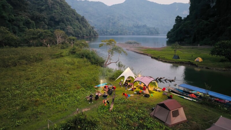 Hồ Ba Bể bình yên, dịu dàng6