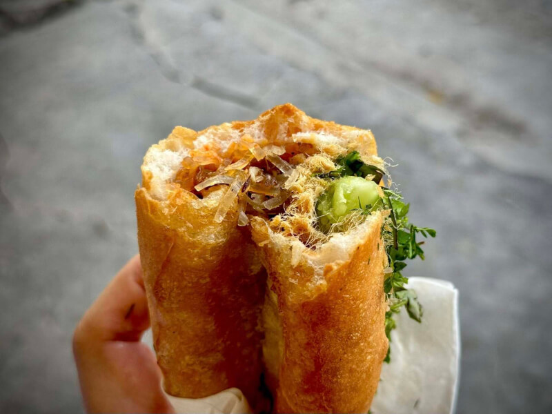 Nhân bánh là miến xào với mộc nhĩ1142236