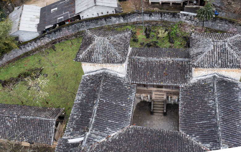 Khu dinh thự nhìn từ trên cao