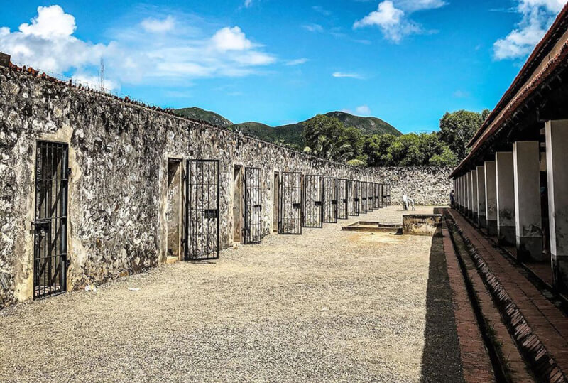 Không gina bên trong Nhà tủ & Bảo tàng Côn Đảo