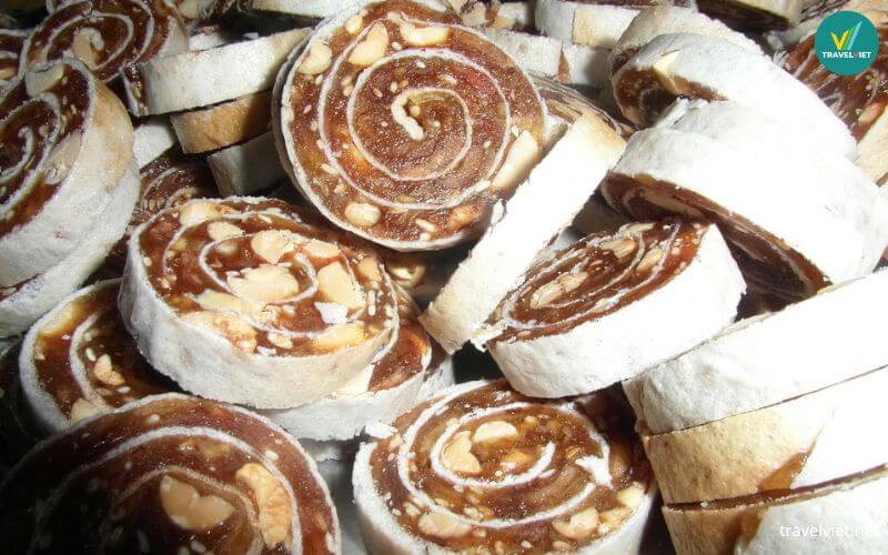 Mứt chuối phồng