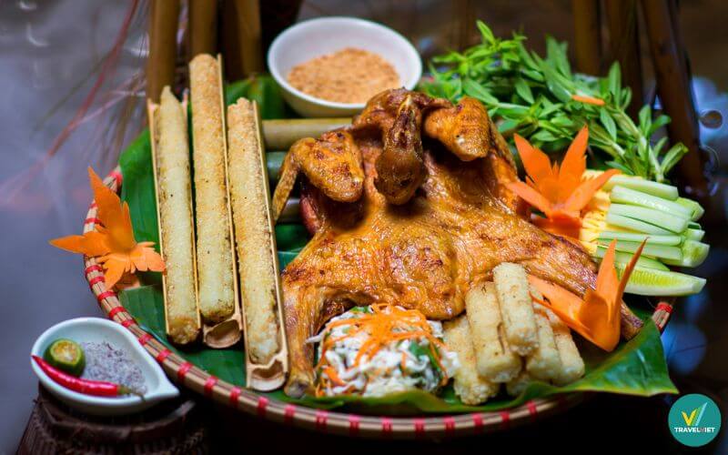 Gà nướng cơm lam