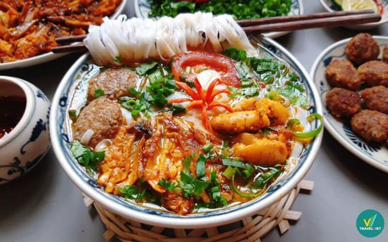 Canh cá Quỳnh Côi