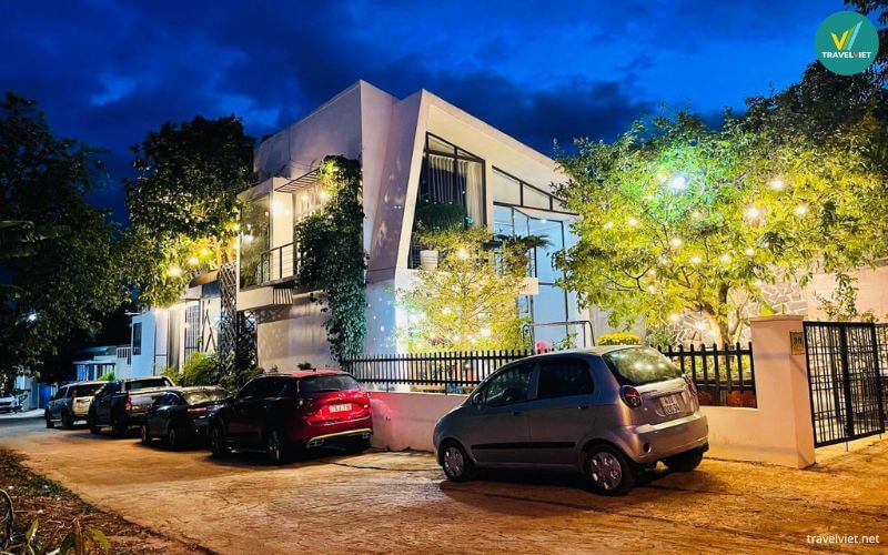 Đòn gánh Homestay Buôn Ma Thuột