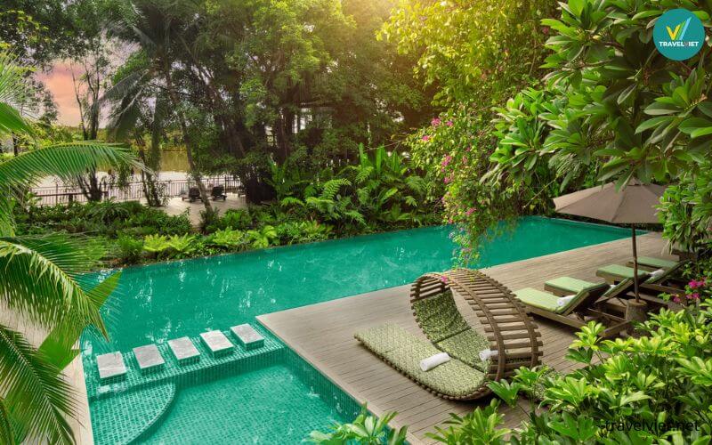 An Lam Retreats Saigon River