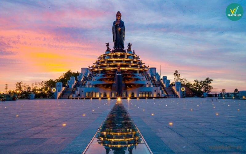 Quần thể chùa Bà Đen