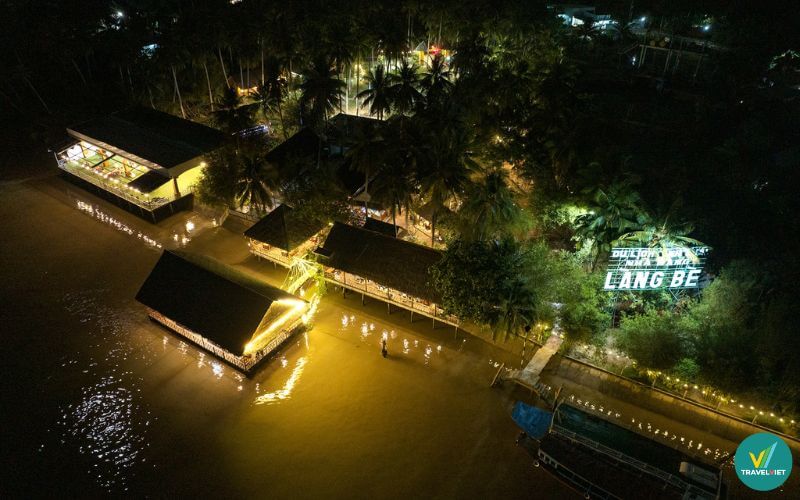 Khu du lịch Làng Bè