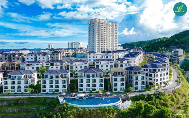 D'Lioro Hotel & Resort