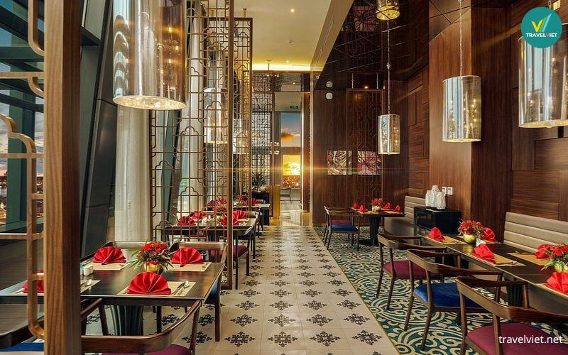 Nhà Hàng SkyView Bar