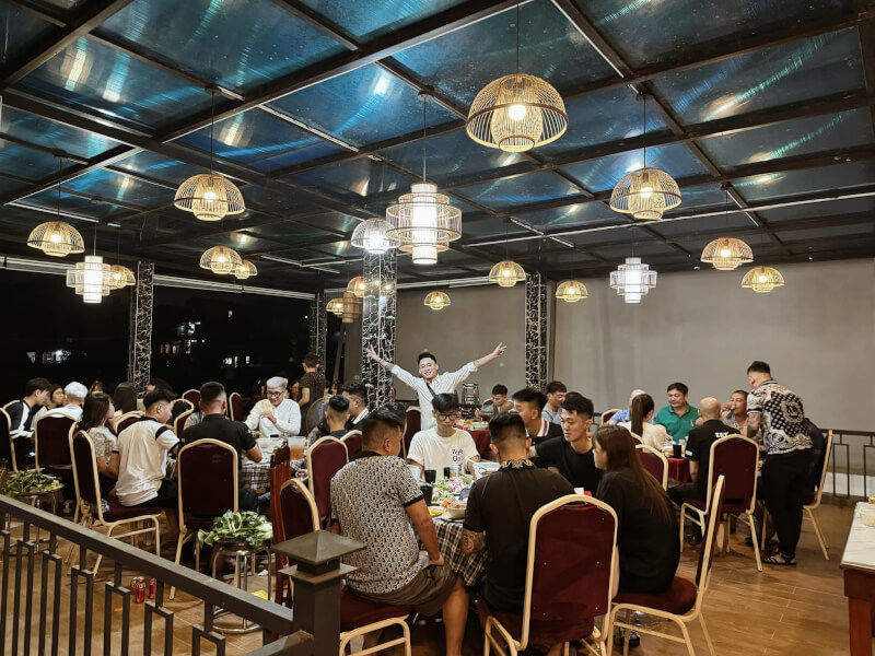 Nhà hàng Việt Hoa