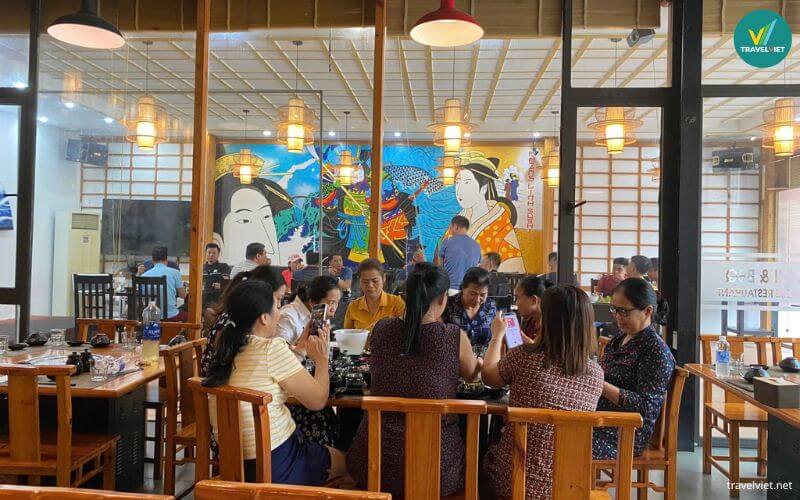 스시 및 일식 바비큐 레스토랑