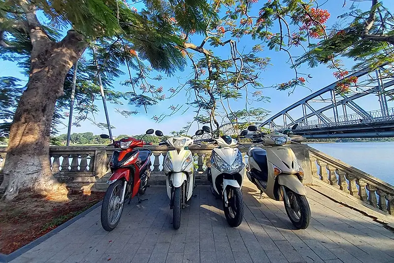 Đi xe máy du lịch chùa Thiên Mụ