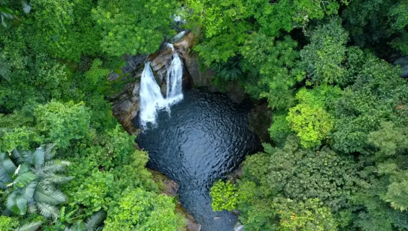 Suối nước nóng Bang