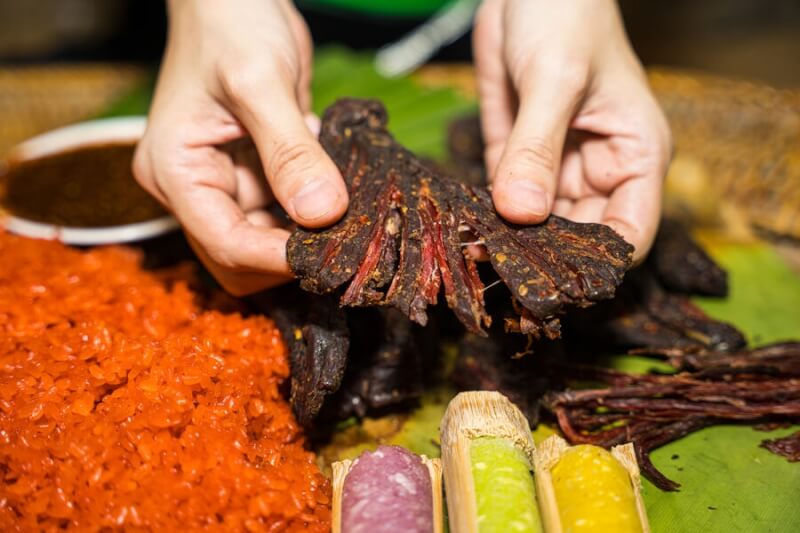 Thịt trâu gác bếp