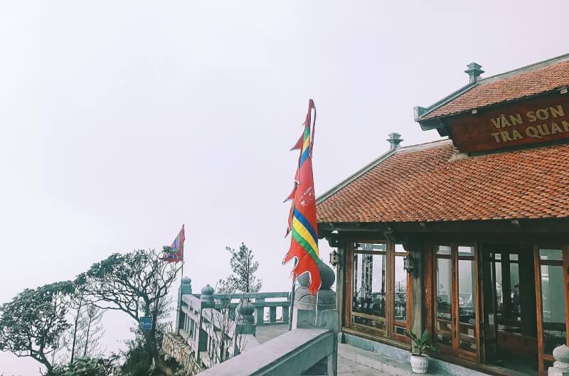 Vân Sơn Trà Quán