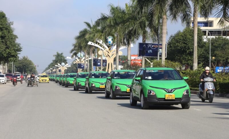 Di chuyển bằng Taxi đến đồi chè Thanh Chương