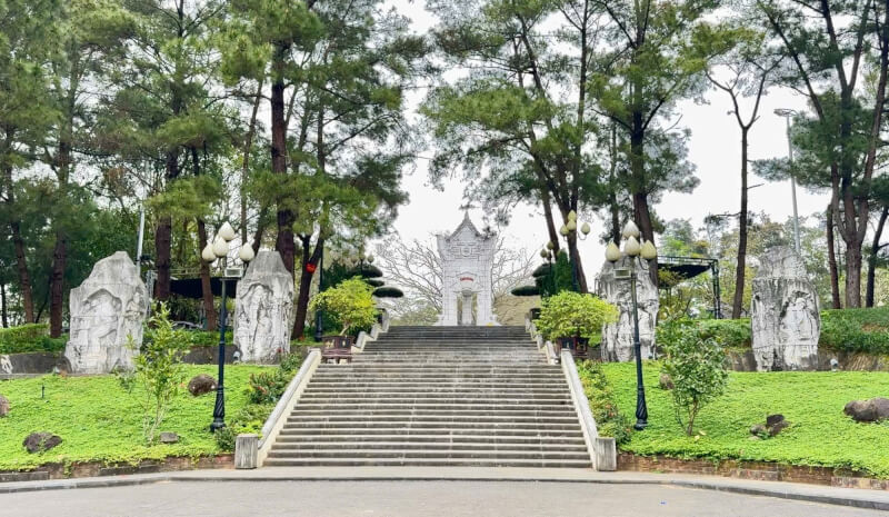 长山烈士陵园永恒纪念区