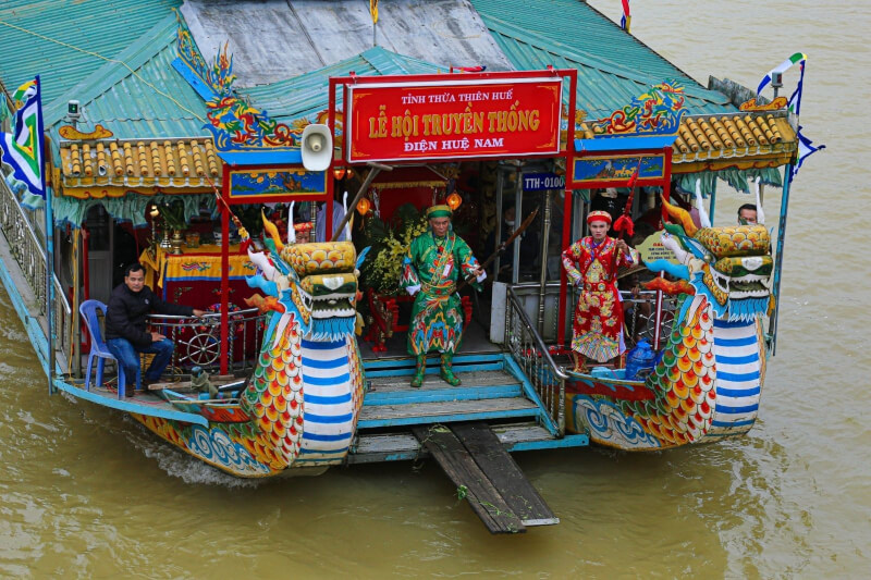 Lễ hội Điện Hòn Chén