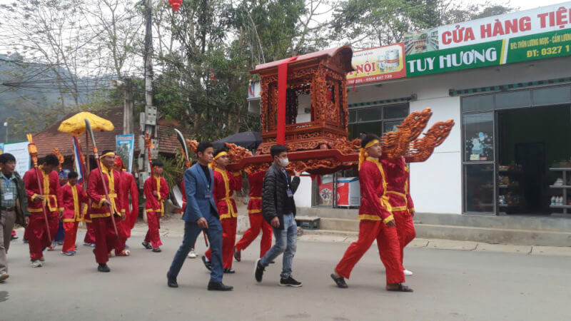 甘良神鱼溪开夏节