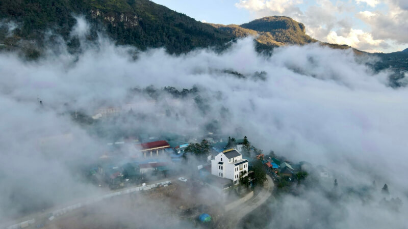 Nhà hàng Y TÝ - Dũng Vàng Hotel
