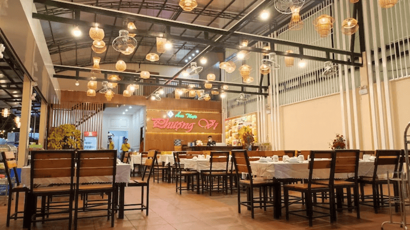 Ẩm thực Phượng Vĩ