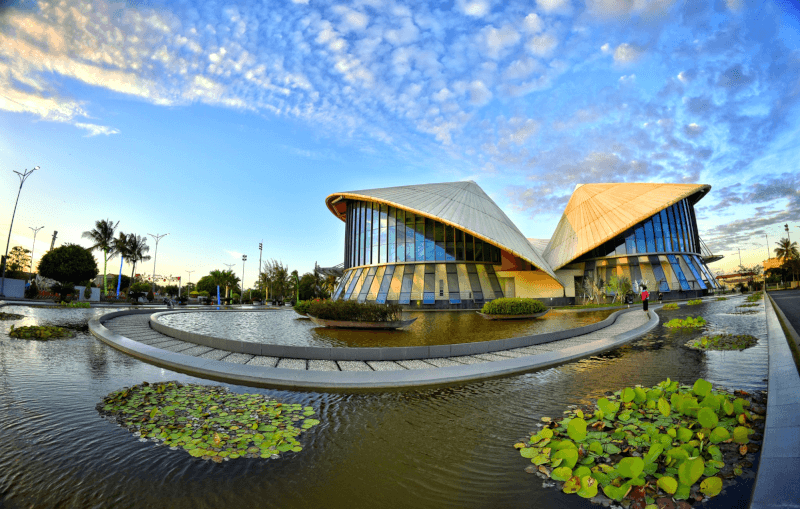 Công viên nhạc nước và quảng trường biển Bạc Liêu