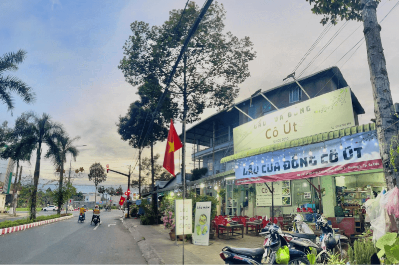 Lẩu Cua Đồng Cô Út