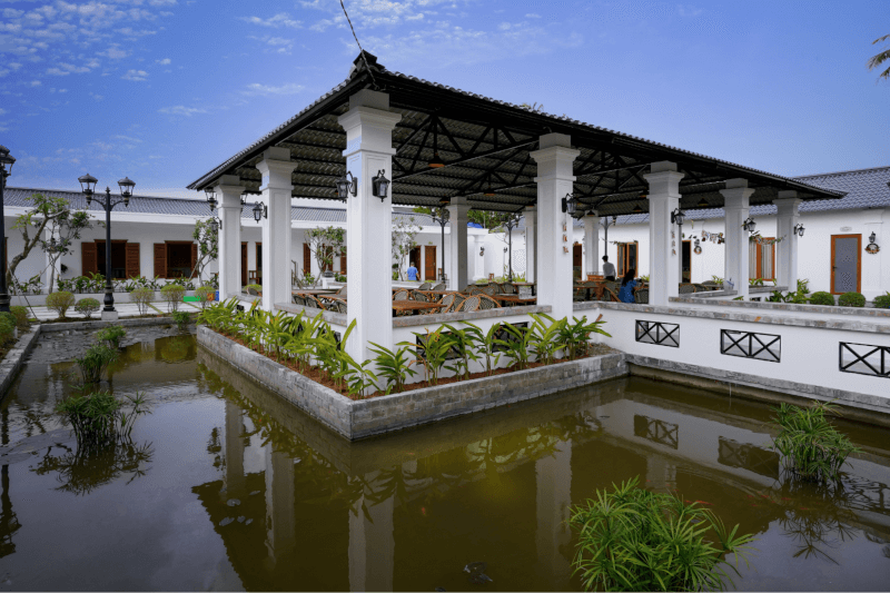 Nhà Hàng Đông Dương