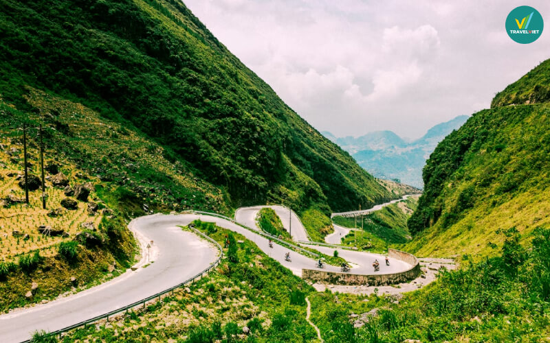 cung duong quanh co tai Ha Giang